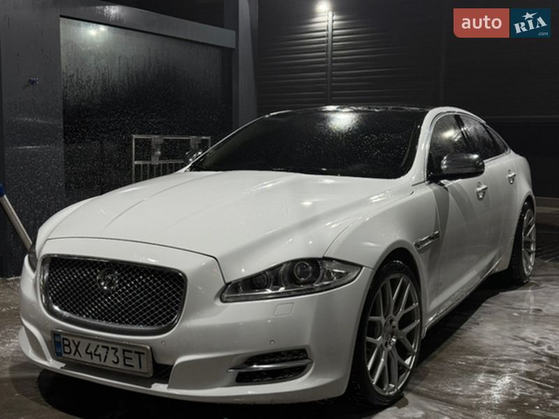 Седан Jaguar XJ 2011 в Одесі