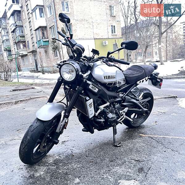 Кафе рейсер Yamaha XSR 2016 в Киеве Кафе рейсер Yamaha XSR 2016 в Киеве