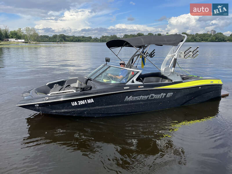 Катер MasterCraft XT20 2017 в Киеве Катер MasterCraft XT20 2017 в Киеве