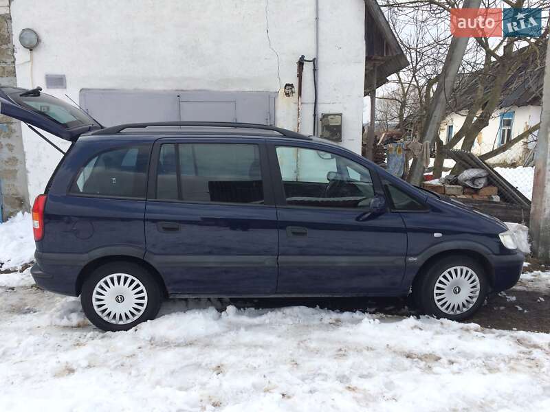 Минивэн Opel Zafira 2002 в Вараше Минивэн Opel Zafira 2002 в Вараше