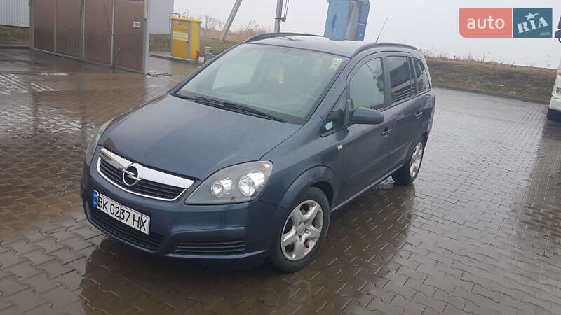 Минивэн Opel Zafira 2006 в Луцке