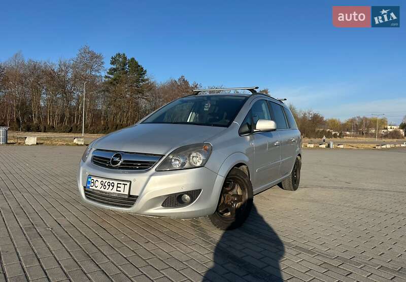 Минивэн Opel Zafira 2011 в Львове