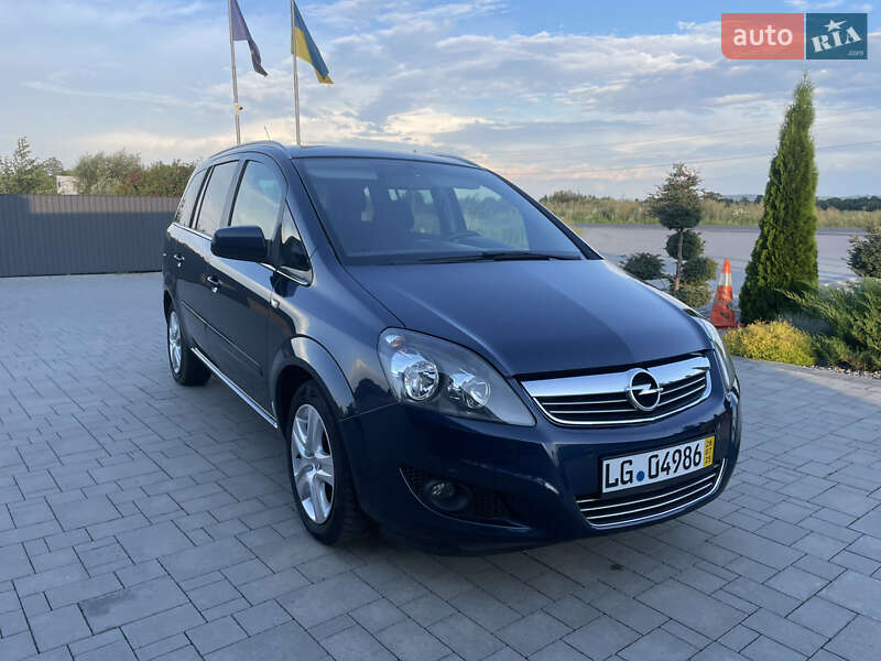 Минивэн Opel Zafira 2011 в Ивано-Франковске