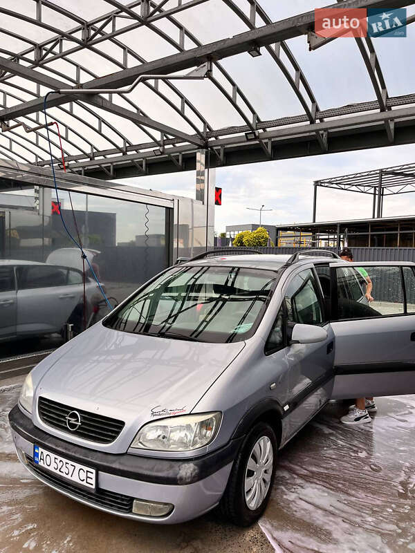 Мінівен Opel Zafira 2000 в Ракошине