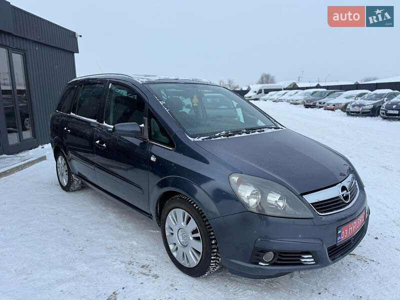 Минивэн Opel Zafira 2007 в Староконстантинове