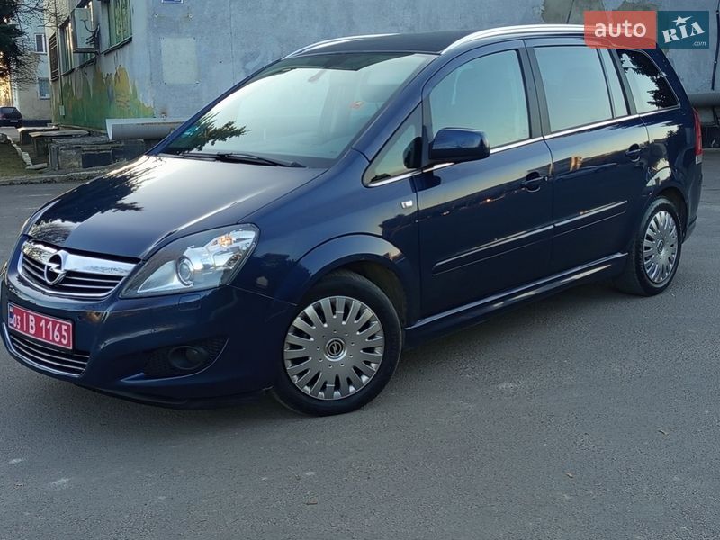 Минивэн Opel Zafira 2012 в Ровно Минивэн Opel Zafira 2012 в Ровно