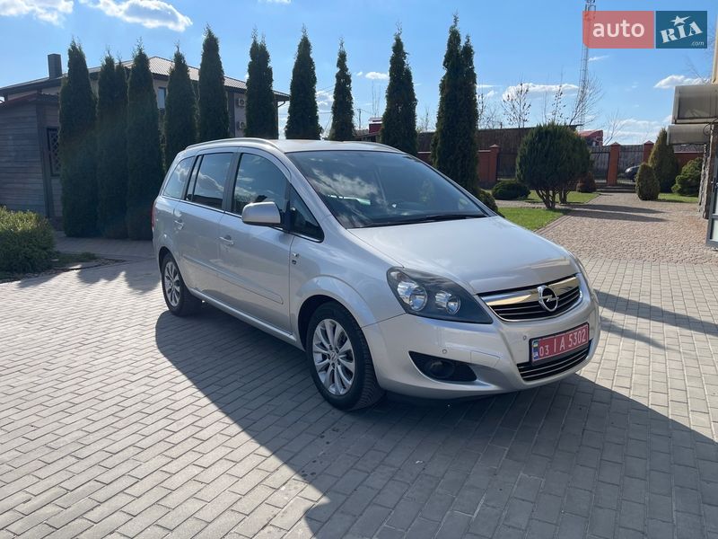 Мінівен Opel Zafira 2010 в Луцьку