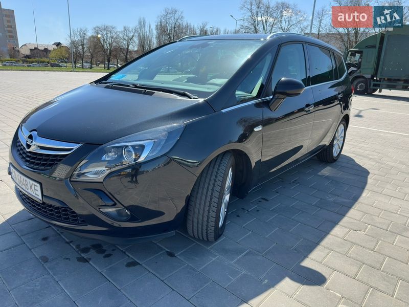 Минивэн Opel Zafira 2012 в Черкассах