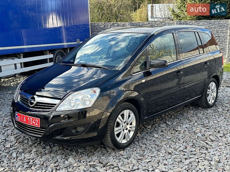 Минивэн Opel Zafira 2010 в Ровно