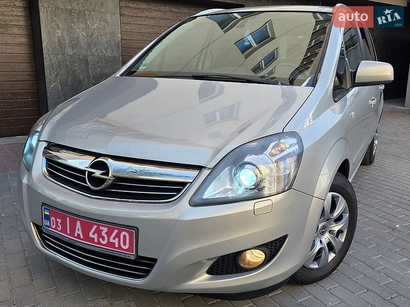 Мінівен Opel Zafira 2011 в Тернополі Мінівен Opel Zafira 2011 в Тернополі