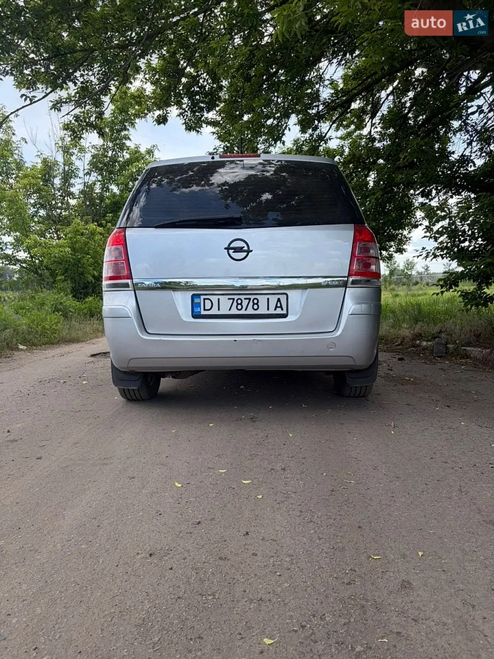Opel Zafira 2013 photo 3