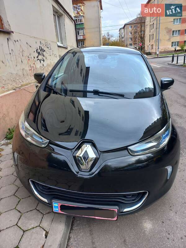 Хэтчбек Renault Zoe 2015 в Ивано-Франковске Хэтчбек Renault Zoe 2015 в Ивано-Франковске