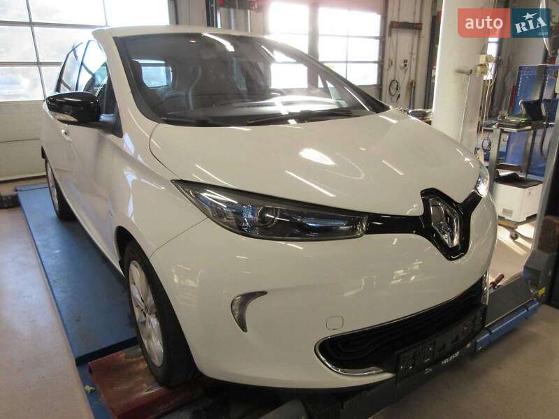 Хэтчбек Renault Zoe 2016 в Киеве Хэтчбек Renault Zoe 2016 в Киеве