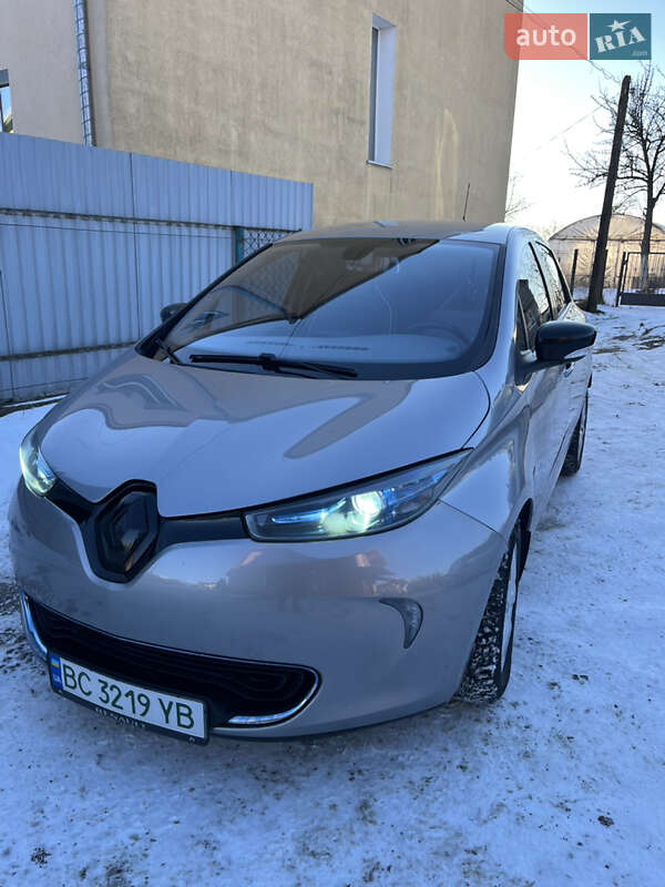 Хэтчбек Renault Zoe 2014 в Львове Хэтчбек Renault Zoe 2014 в Львове