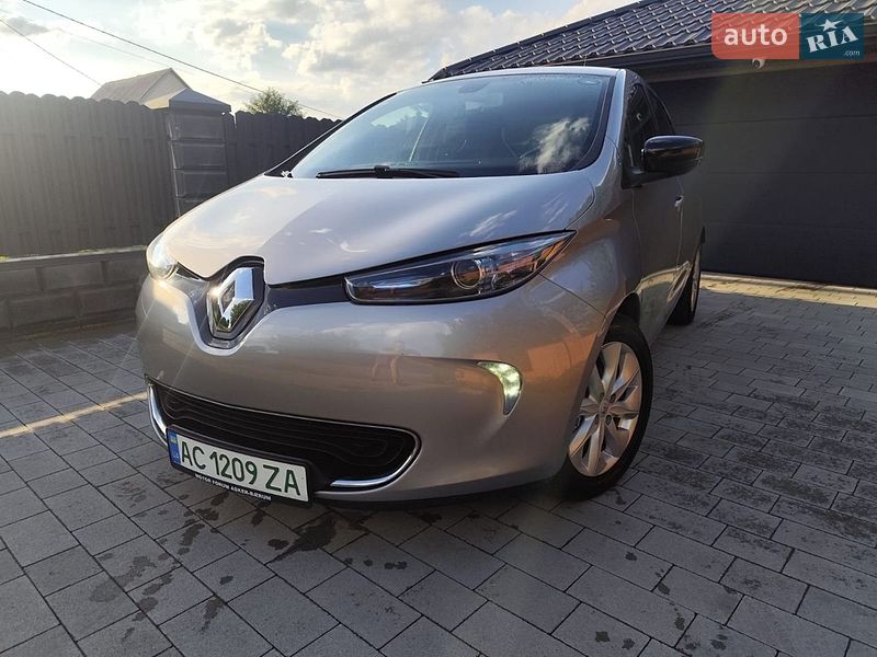Хэтчбек Renault Zoe 2016 в Луцке