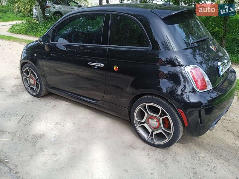 Хэтчбек Abarth Fiat 500 2019 в 