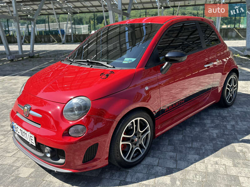 Хэтчбек Abarth Fiat 500 2012 в 