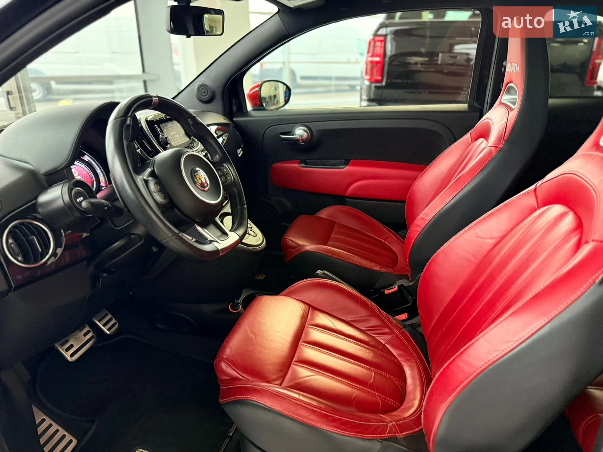 2017 Abarth 595 - мініатюра 8