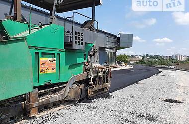 Асфальтоукладчик ABG Titan 8820 2004 в 
