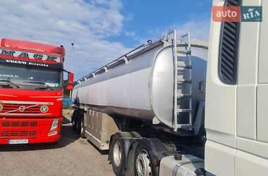 Цистерна полуприцеп Acerbi 21L 2000 в 