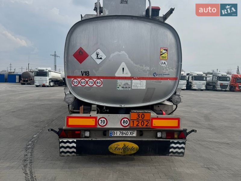 Цистерна Acerbi 21L 1995 в Кременчуці