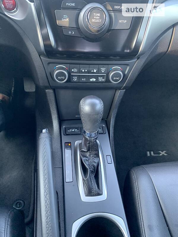 Седан Acura ILX 2015 в Львові