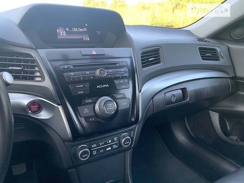 Седан Acura ILX 2015 в Львові