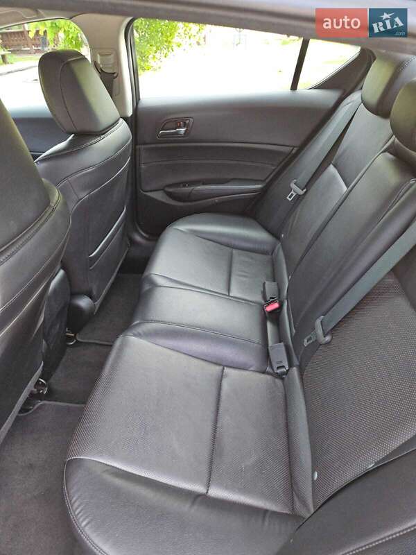 Седан Acura ILX 2013 в Киеве