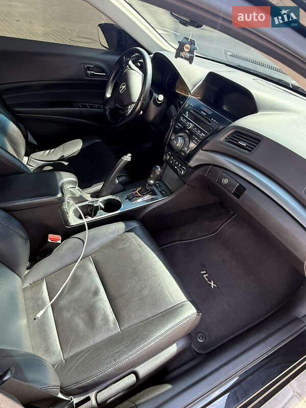 Седан Acura ILX 2012 в Кременчуге