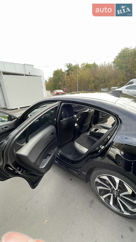 Седан Acura ILX 2015 в Полтаві