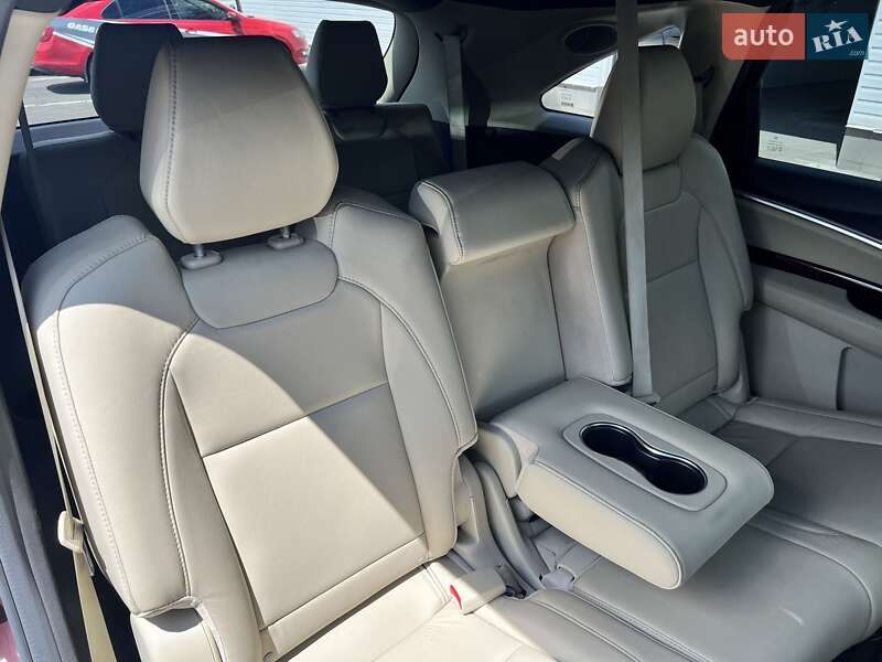 Позашляховик / Кросовер Acura MDX 2016 в Рівному