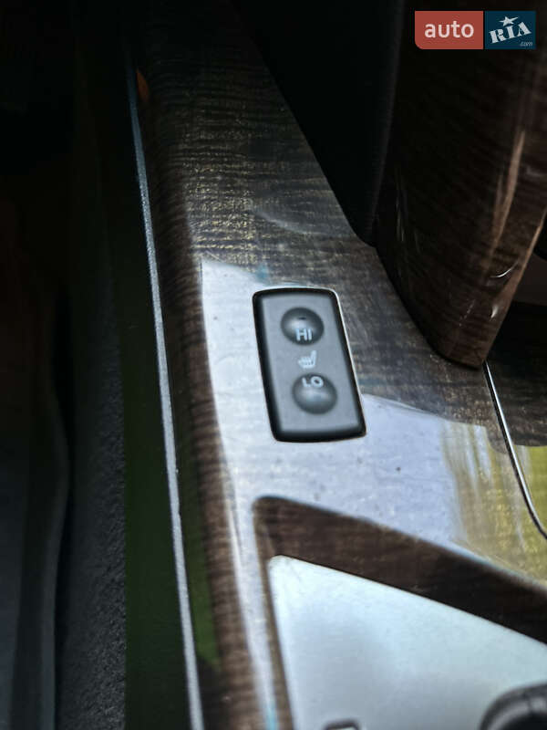 Позашляховик / Кросовер Acura MDX 2012 в Стрию