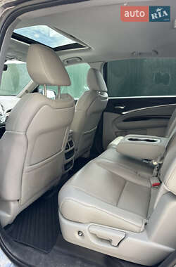 Позашляховик / Кросовер Acura MDX 2017 в 