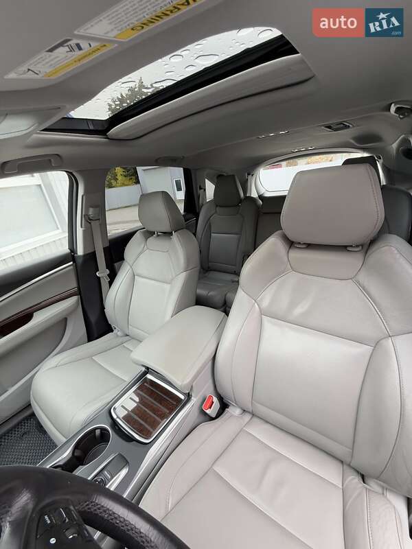 Внедорожник / Кроссовер Acura MDX 2017 в Знаменке