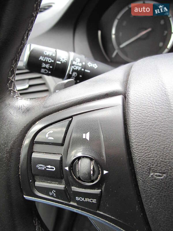 Внедорожник / Кроссовер Acura MDX 2014 в Киеве