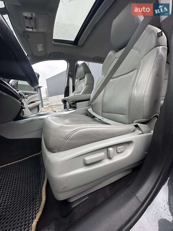 Позашляховик / Кросовер Acura MDX 2016 в Києві