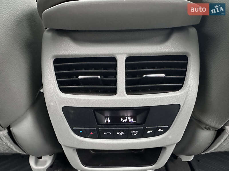 Позашляховик / Кросовер Acura MDX 2016 в Києві