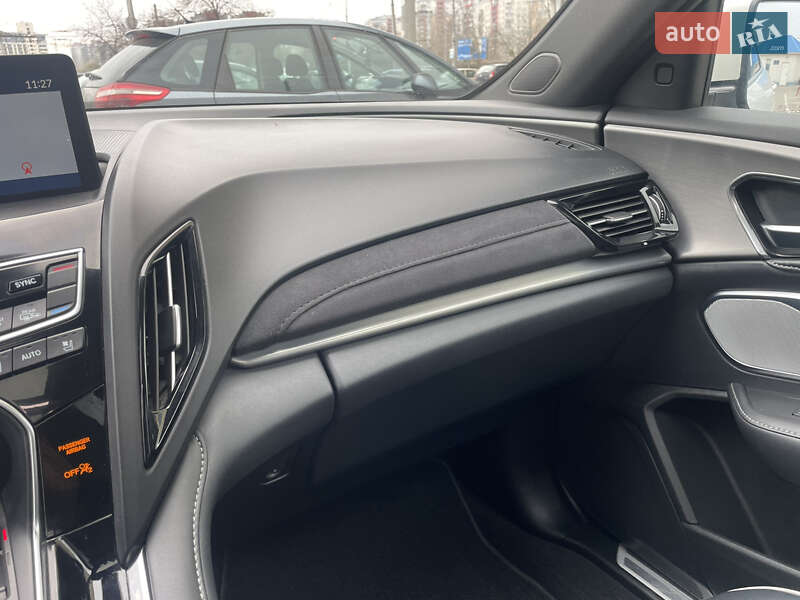 Внедорожник / Кроссовер Acura RDX 2018 в Киеве