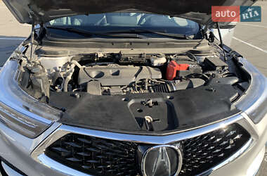 Внедорожник / Кроссовер Acura RDX 2018 в 