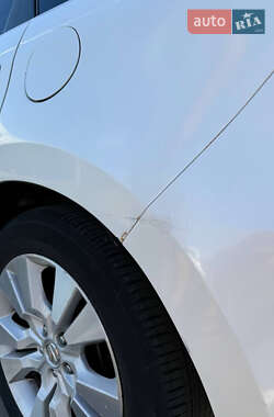 Позашляховик / Кросовер Acura RDX 2011 в 