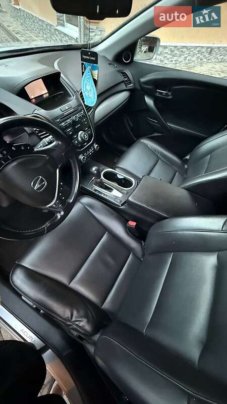 Внедорожник / Кроссовер Acura RDX 2017 в Надворной