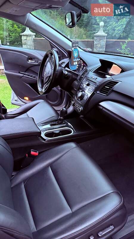 Внедорожник / Кроссовер Acura RDX 2017 в Надворной