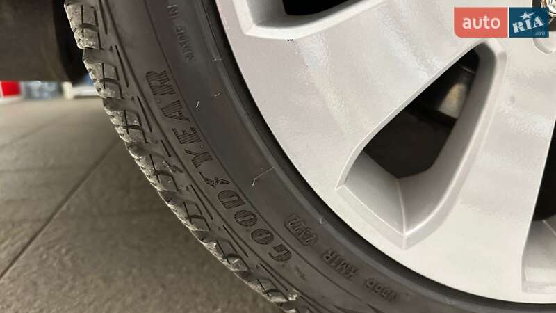 Седан Acura RLX 2016 в Києві