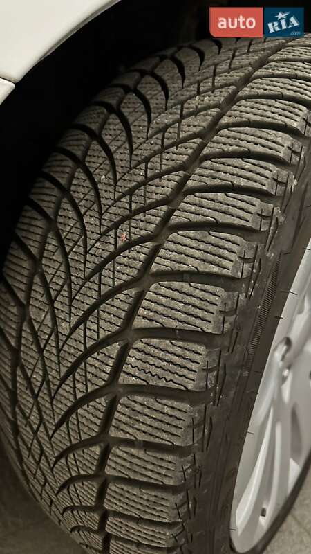 Седан Acura RLX 2016 в Києві