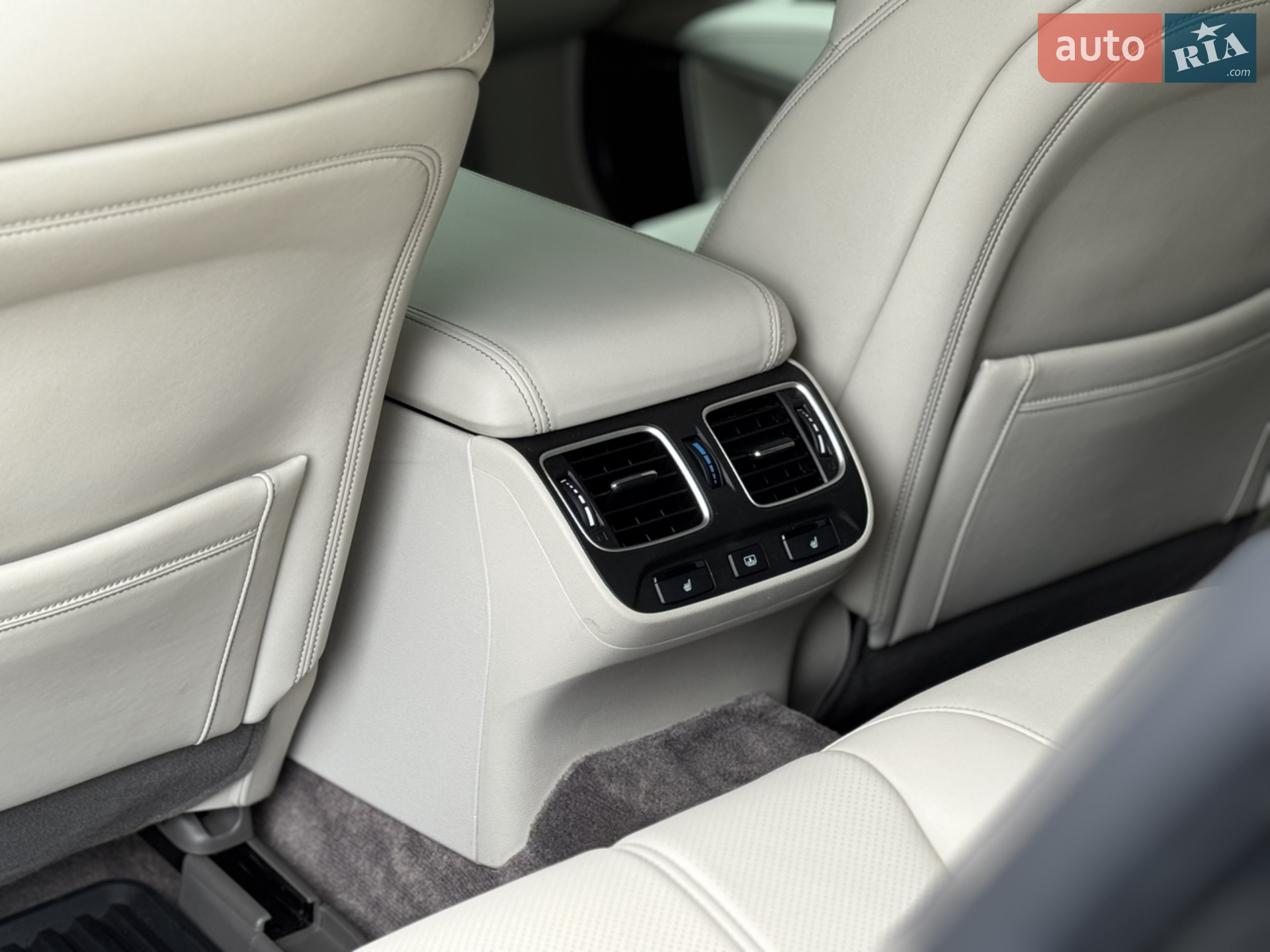 2018 Acura RLX - мініатюра 39