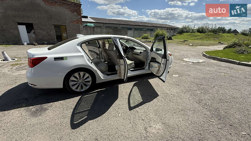 Седан Acura RLX 2015 в Ровно