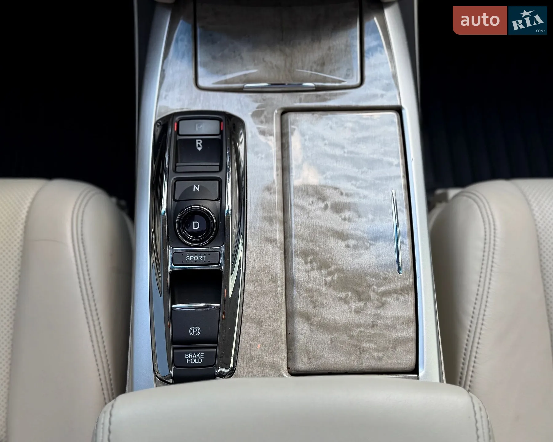 2018 Acura RLX - мініатюра 26