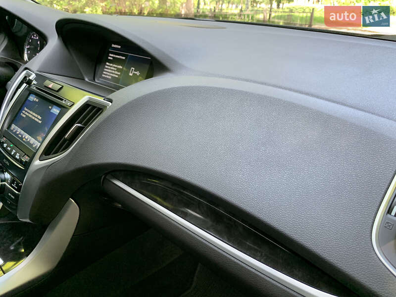 Седан Acura TLX 2017 в Киеве