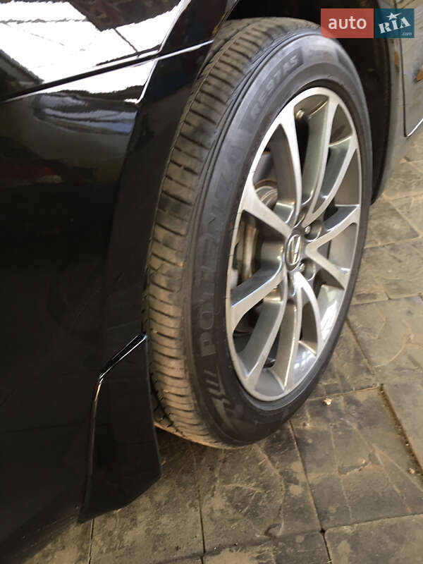 Седан Acura TLX 2018 в Львове