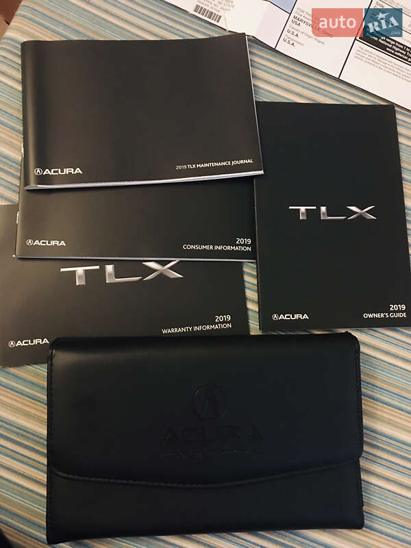 Седан Acura TLX 2018 в Львове